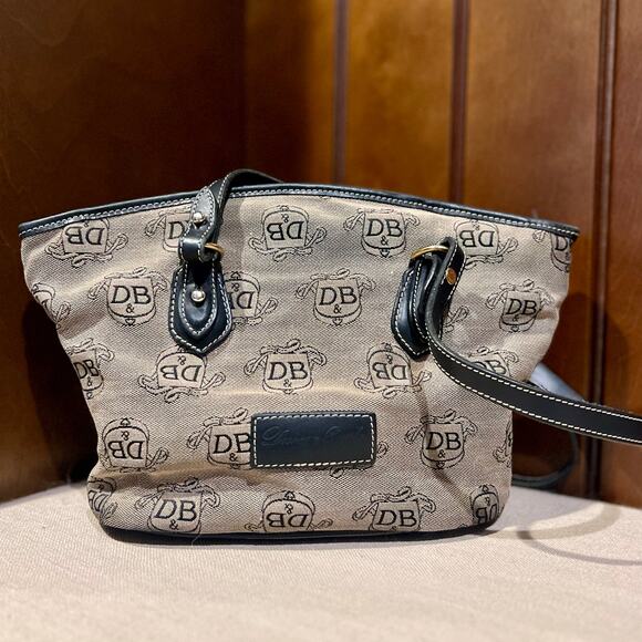 Dooney & Bourke Vintage Jacquard Logo Bag - Picture 1 of 4